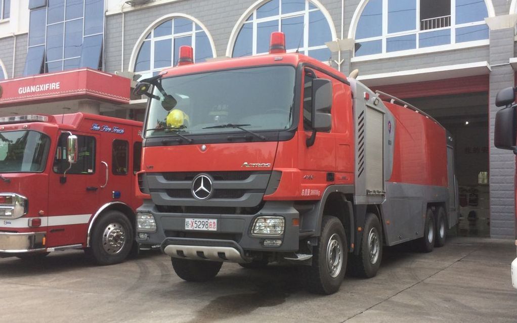 柳州消防大批巡逻三一重工 大力 25吨 大抢 scania101登高消防车