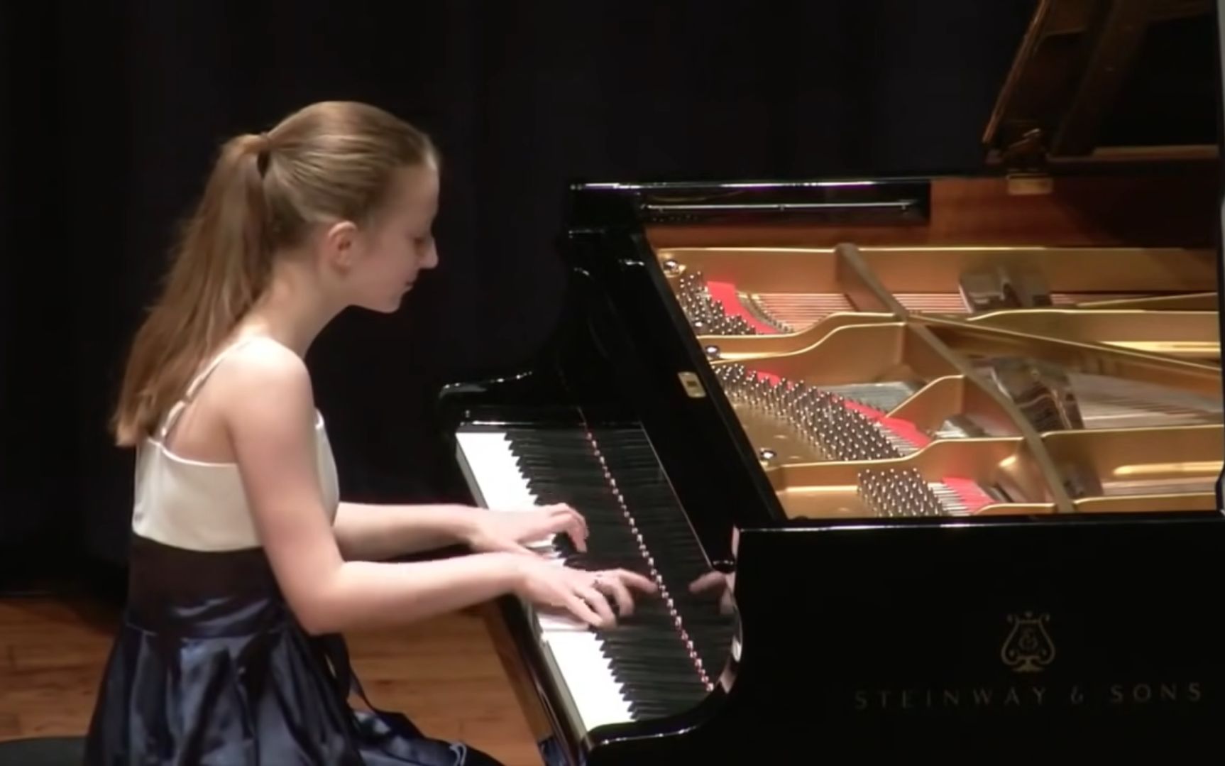 [图]Natalie Schwamova - F. Chopin Grande valse brillante Op. 18 肖邦降E大调华丽圆舞曲op.18