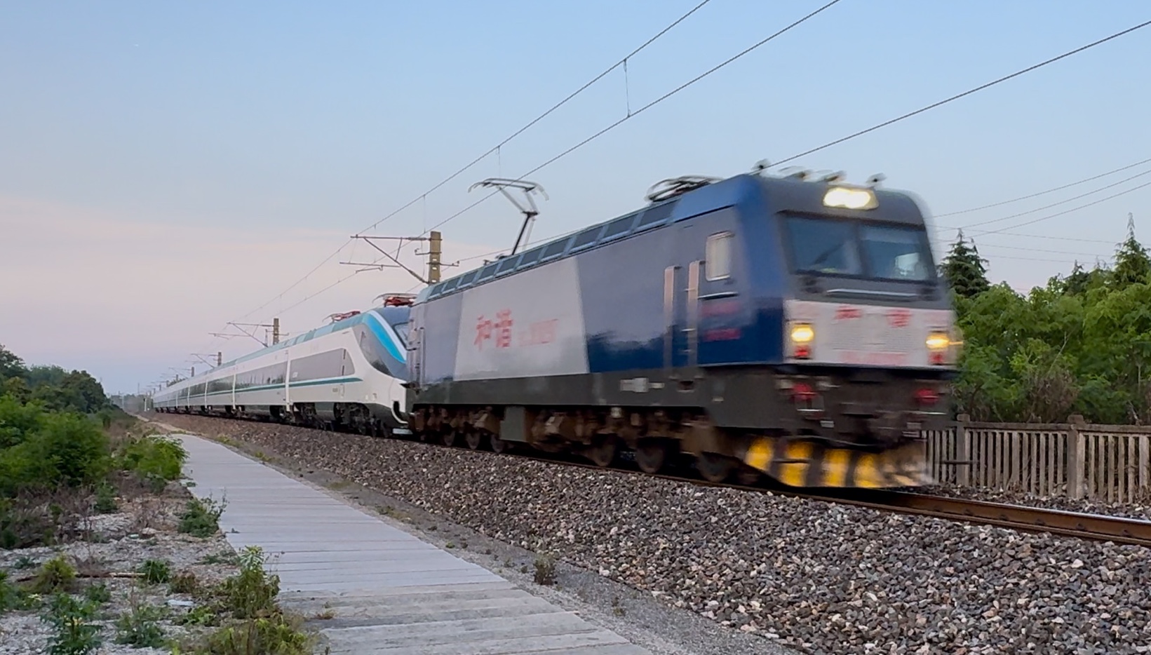 00136次回送cr220j样车北上环铁 2024.5.18