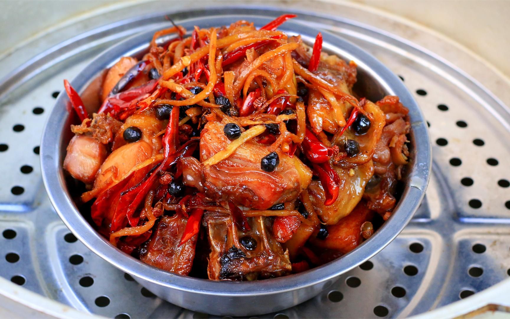 活动  湖北特色美食,豆豉蒸腊鸡,肉质紧实下酒又下饭,吃着真解馋