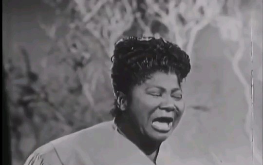 [图][有史记载以来最伟大的福音歌手]Mahalia Jackson——lord don't move the mountain（主莫移险峻）