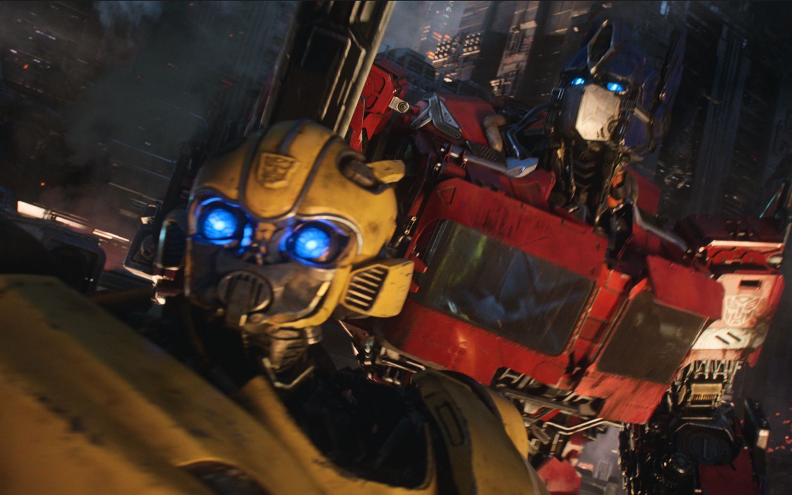 赛博坦星大战 擎天柱留下为汽车人断后