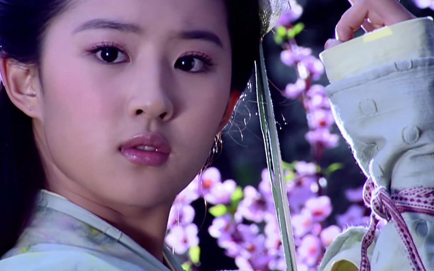 这就是刘亦菲,一个自带仙气的女孩子