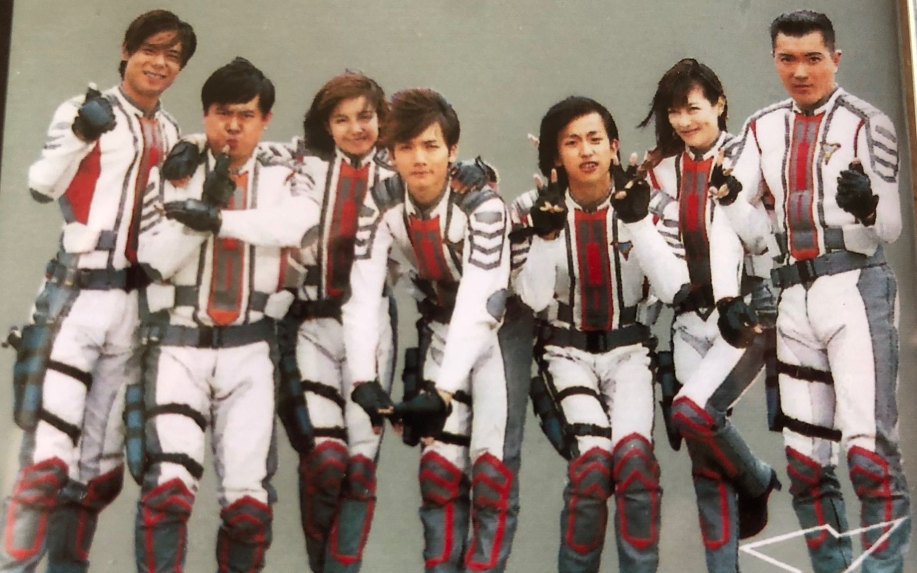 迪迦歌手吴青峰蜂鸟纪念平成奥特曼的序幕令和第一天人类迈向奥特曼新