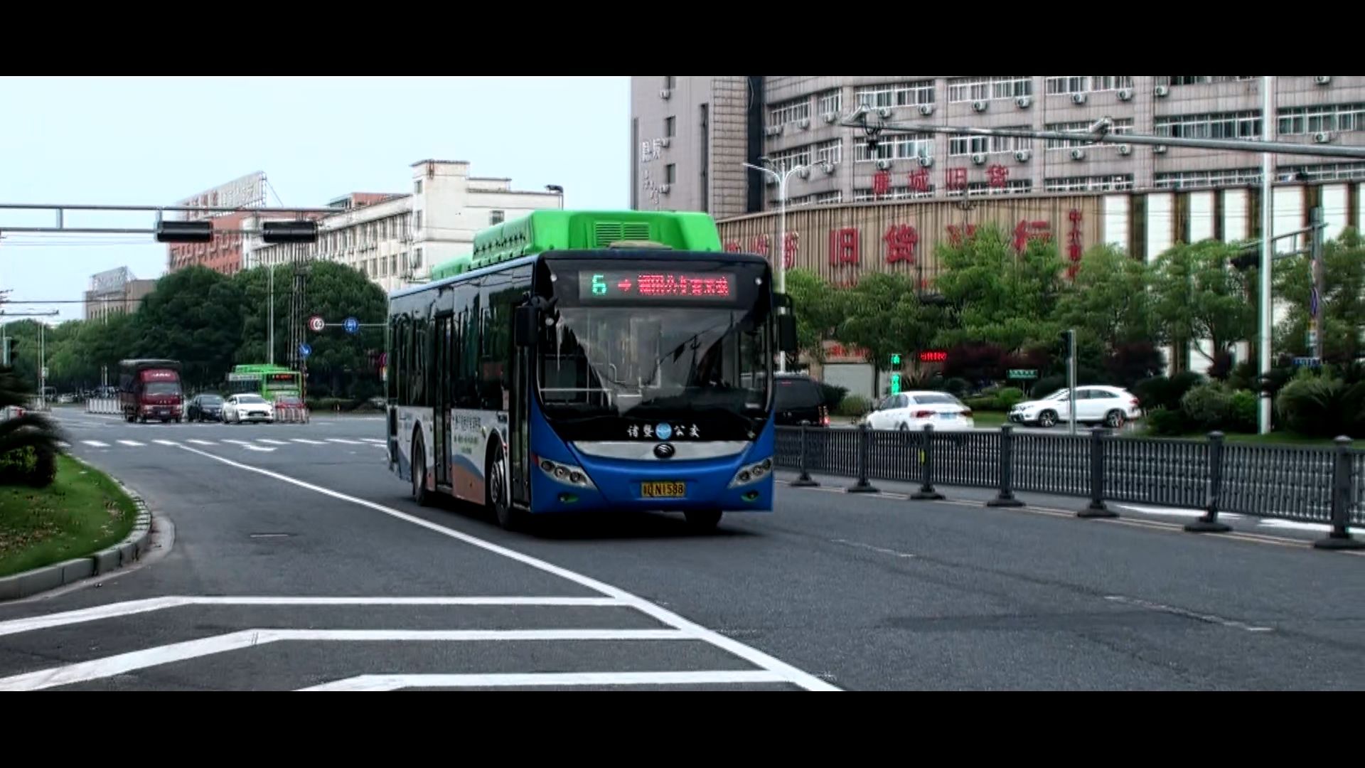 浙江诸暨公交 6路 浙dn1588