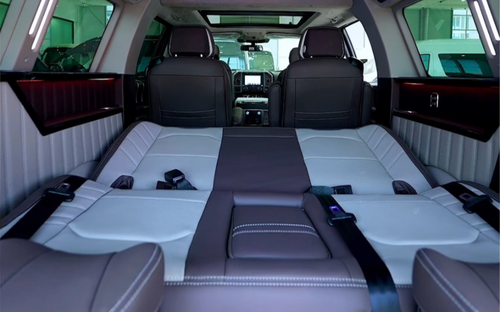 福特勇猛者,大空间硬派越野车,轻松驾驭各种路况_哔哩哔哩_bilibili