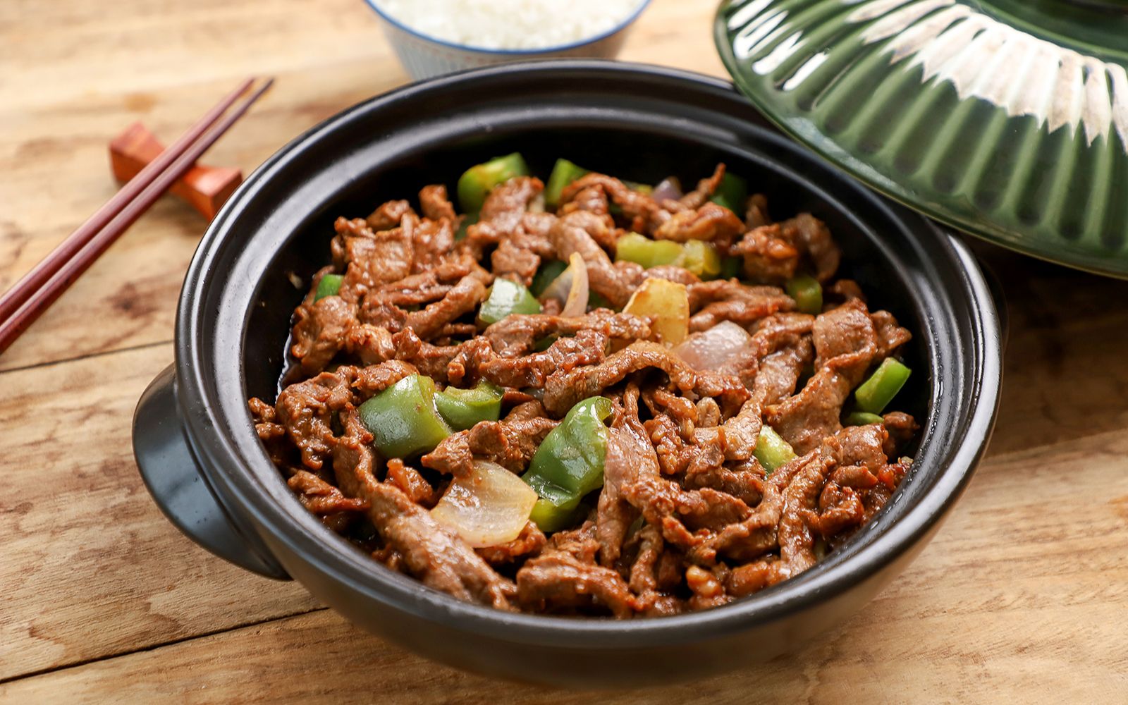 【砂锅焗牛肉】超嫩滑!