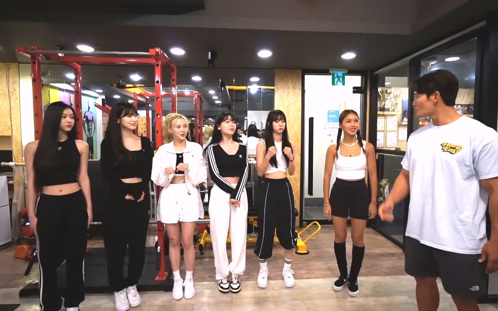 [图]【官方中字】230803 金钟国 GYM JONG KOOK - OH MY GIRL 篇