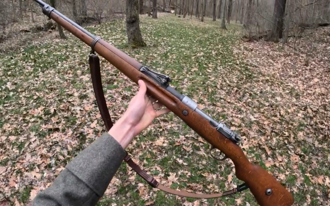 G.98步枪(Gewehr 1898),kar98k的前身.此款步枪是德国军队在一战时期的制式步枪哔哩哔哩bilibili