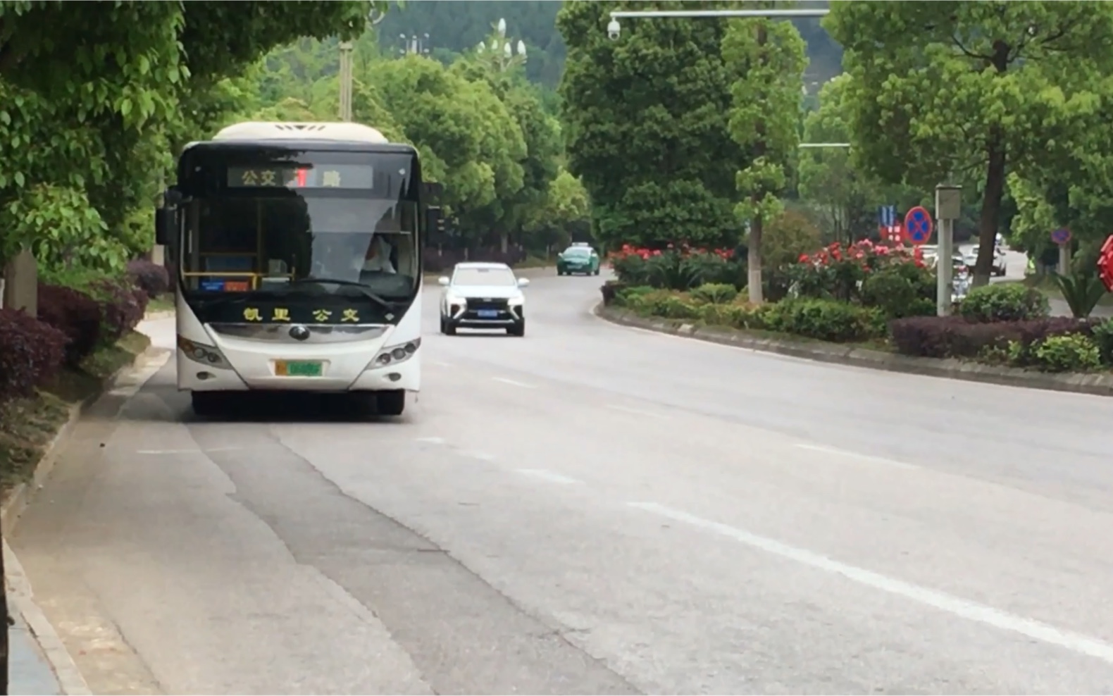 凯里公交1路:市人社局开往火车站