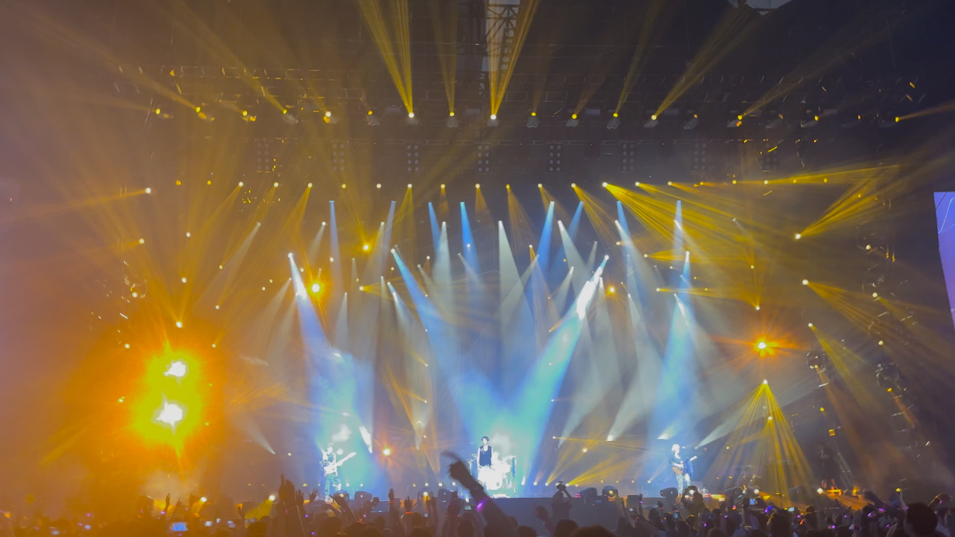 the momentum live #suppermoment时刻定律演唱会 《橙海》