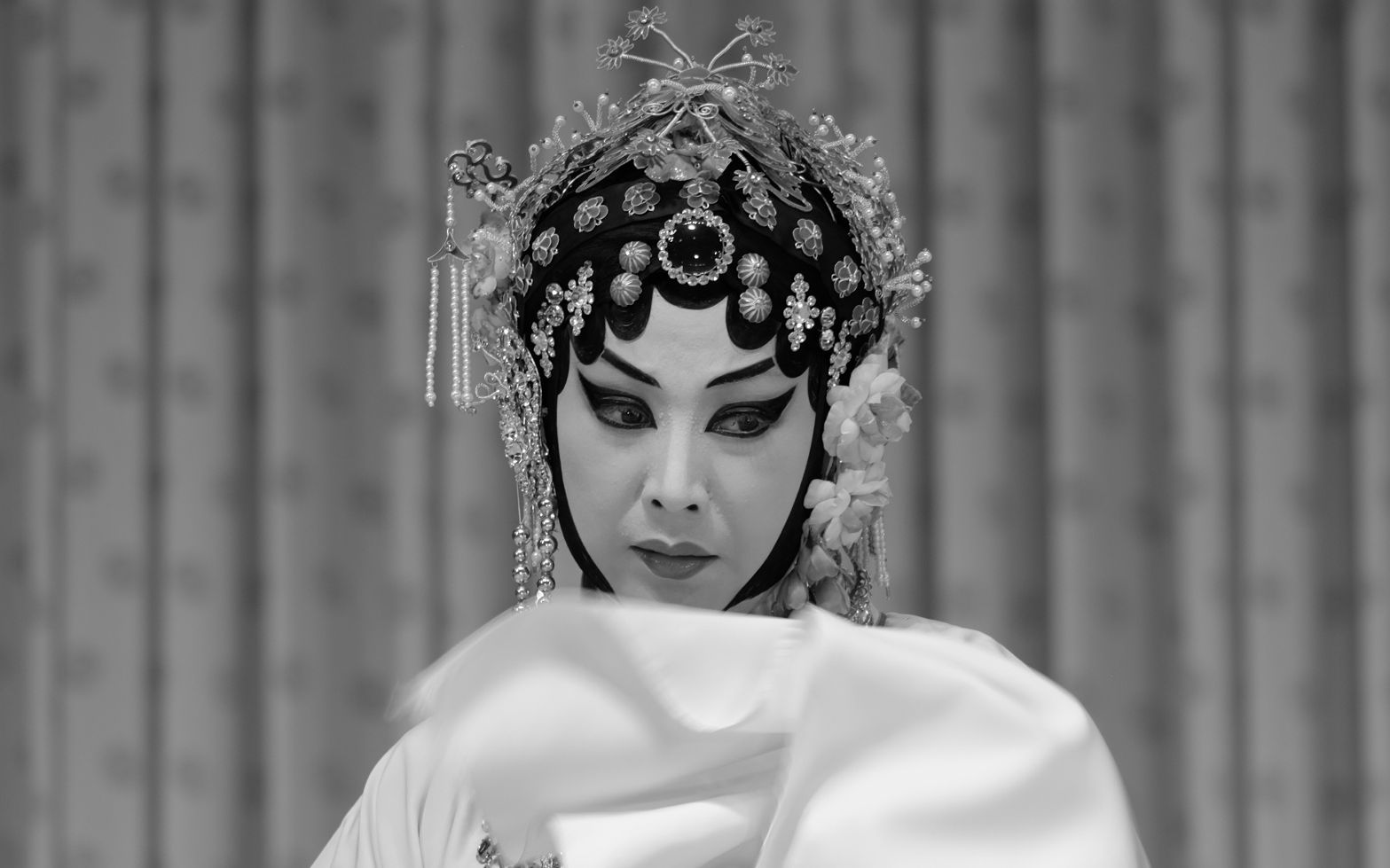 【京剧】自录《勘玉钏》常秋月"替兄赎罪风节凛"选段_哔哩哔哩_bili