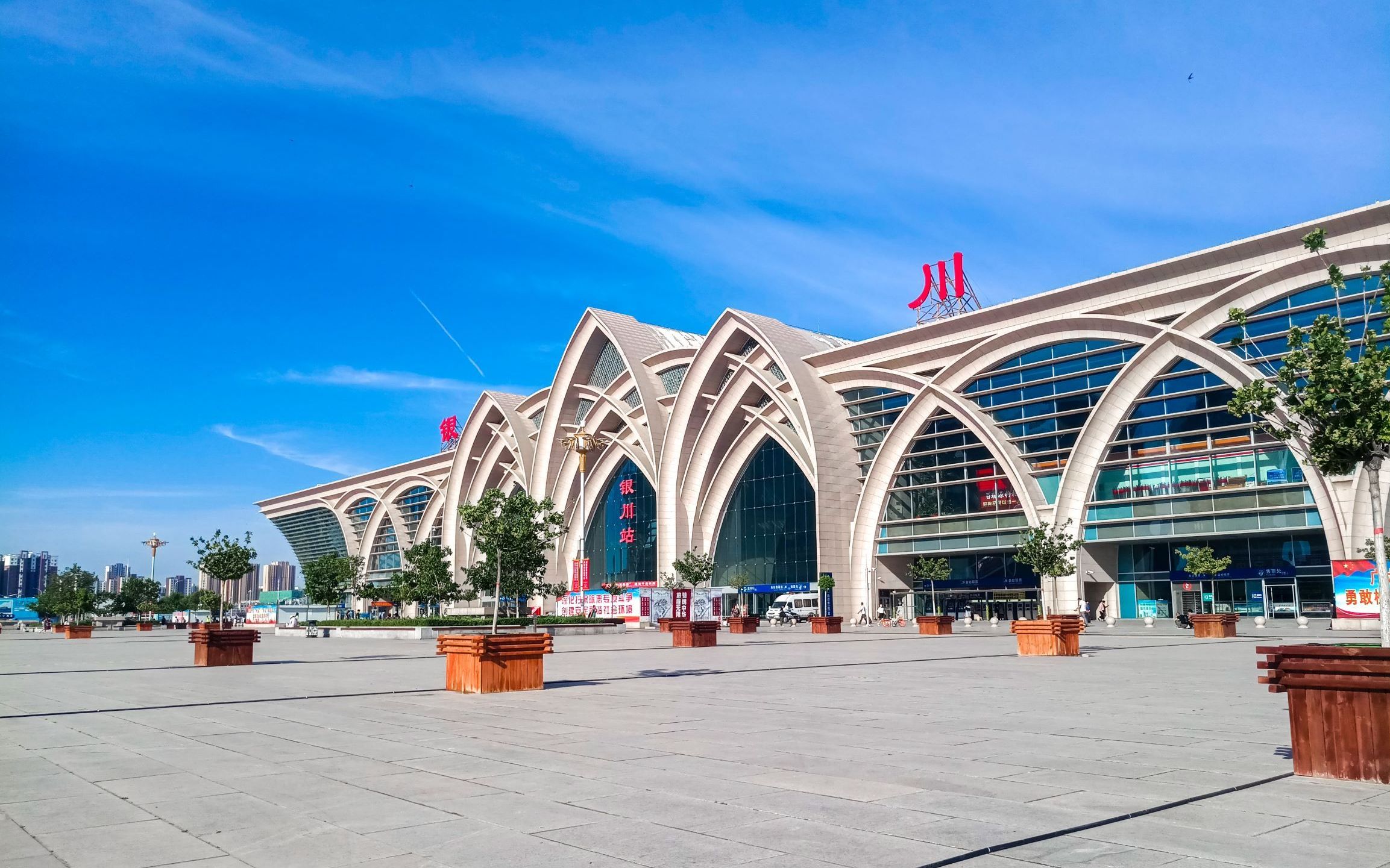 原来家乡的火车站最好看!