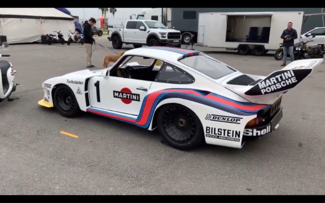 (你一定没见过的实车) 保时捷935马天尼赛车实车拍摄 令人惊叹的实车