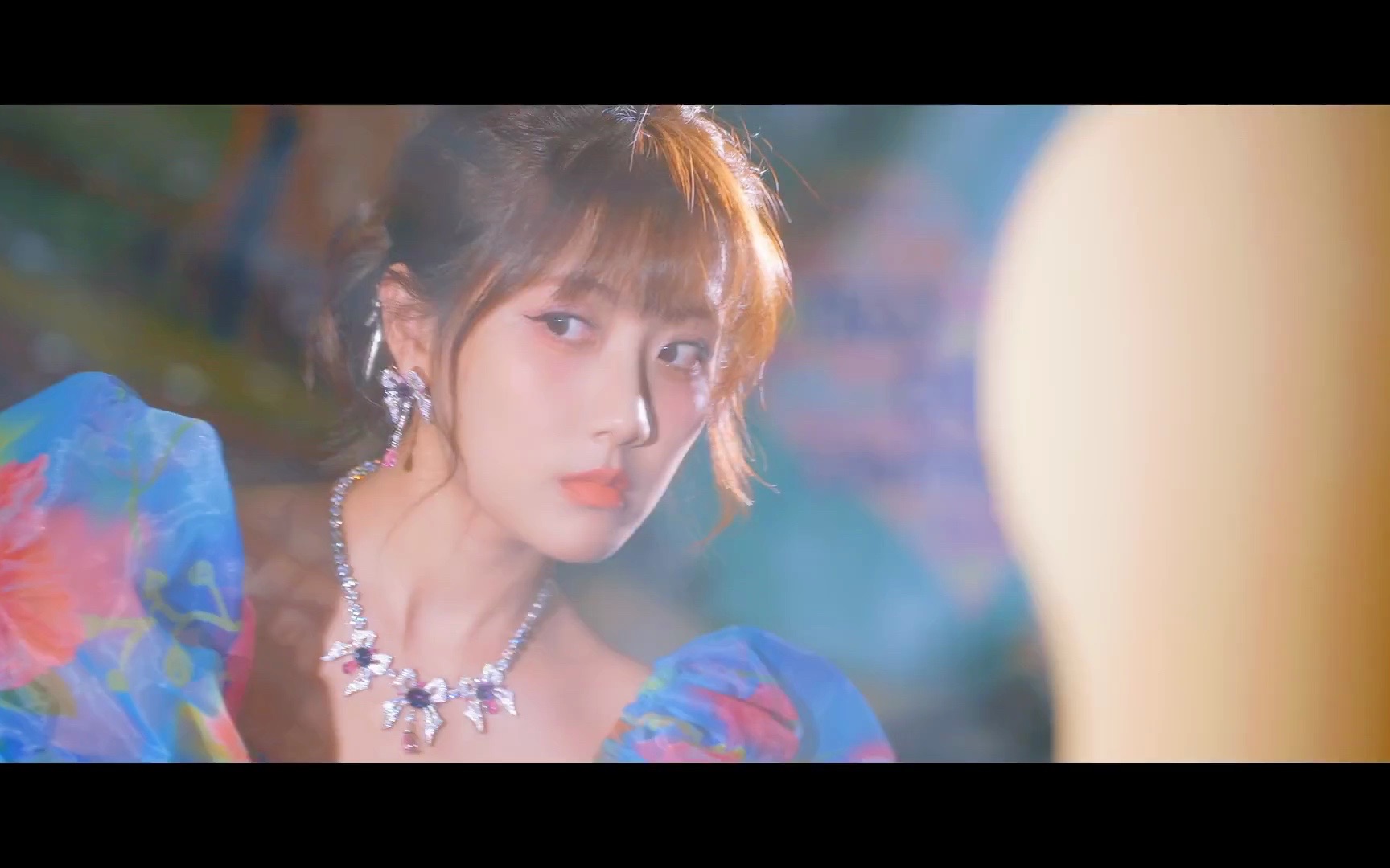 李艺彤新歌pv《加速》