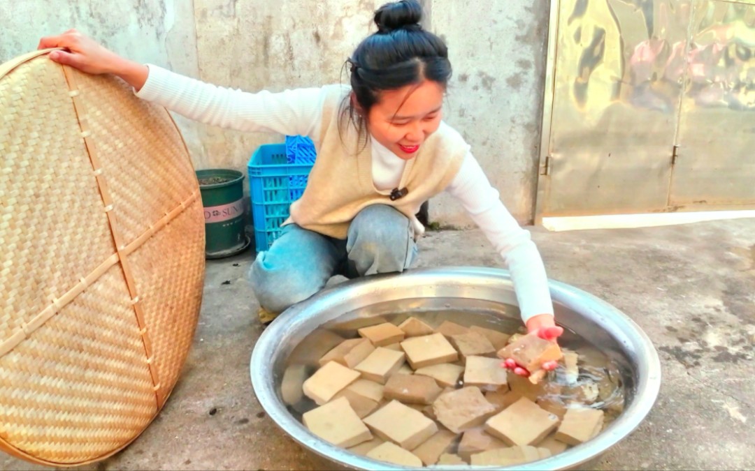 纯天然橡子豆腐做成功了,一篮子橡果原来可以做这么多,太惊喜了哔哩哔哩bilibili