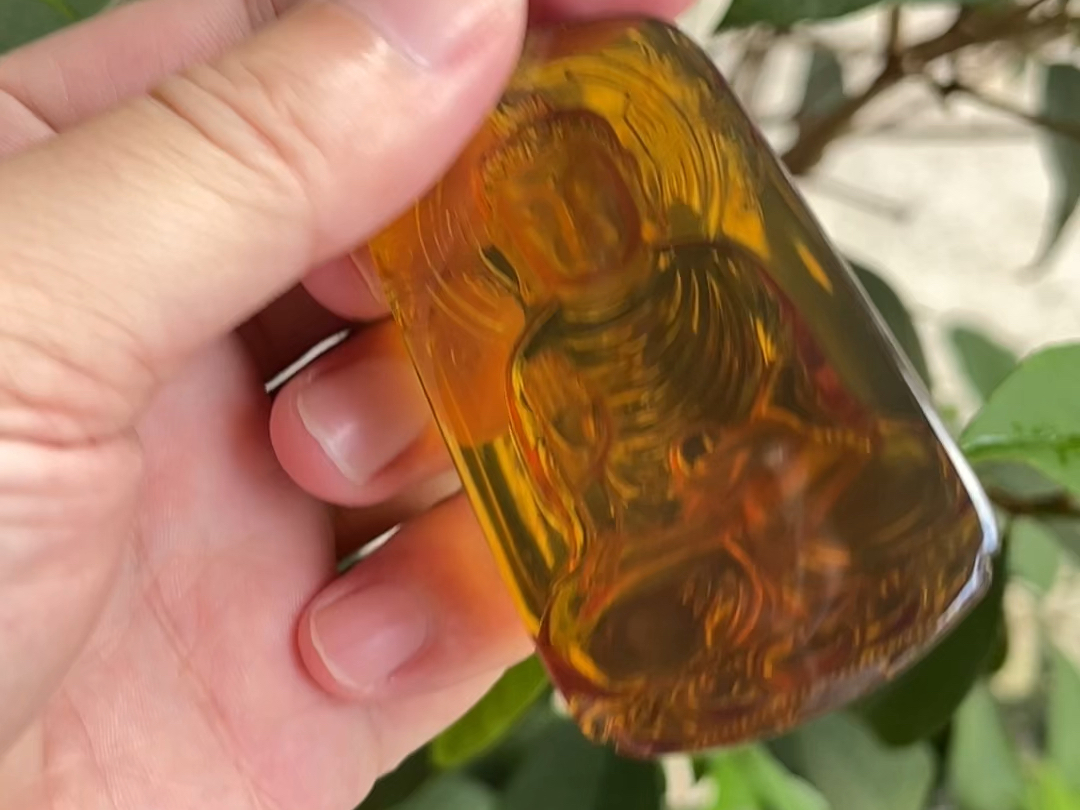 天然缅甸琥珀大日如来