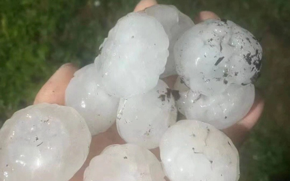 贵州的冰雹卧槽