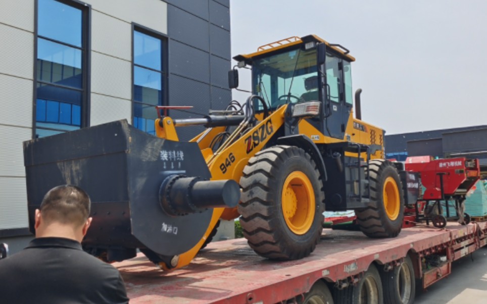 940装载机带1立方搅拌斗～铲车安装搅拌斗一体机一机多用