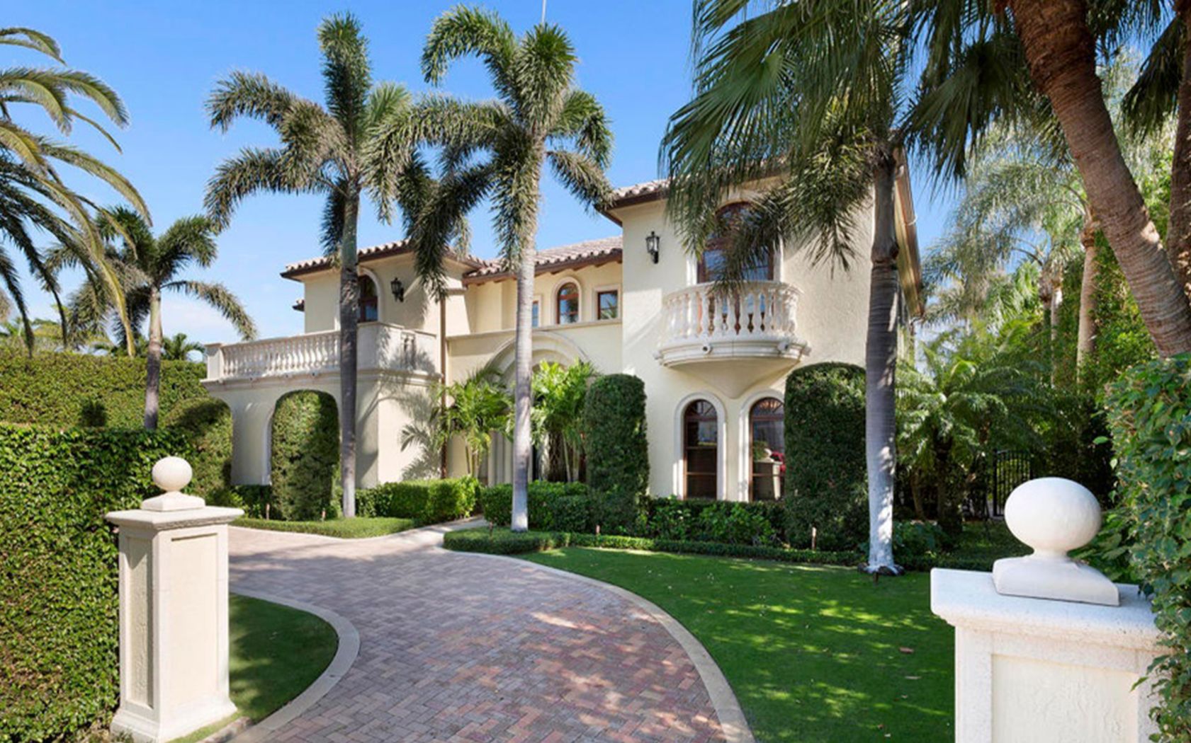 豪宅欣赏在佛罗里达州棕榈滩的两层地中海风格豪宅560islanddrpalm