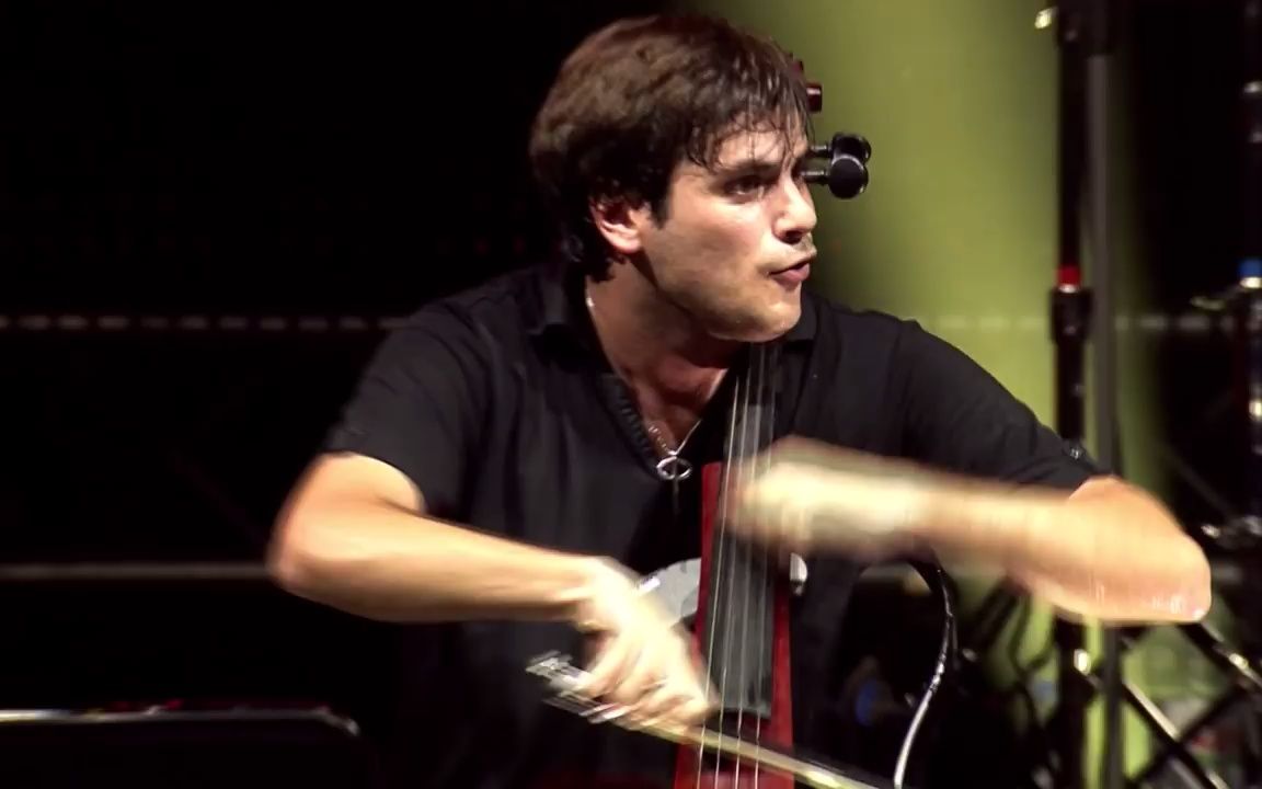 [图]2CELLOS - When I Come Around [LIVE at Arena Zagreb]