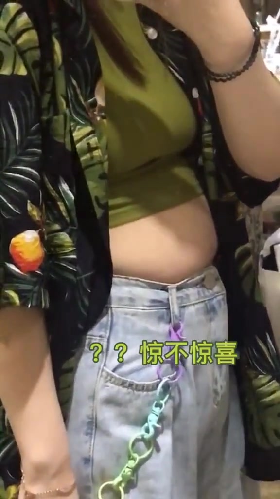 合计我每天见的小姐姐都在吸肚子