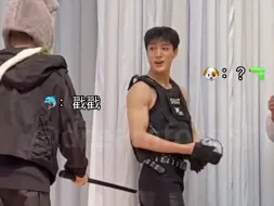 Download Video: 【李帝努 钟辰乐】🐬: 戳戳  🐶: ？？🔫🔫