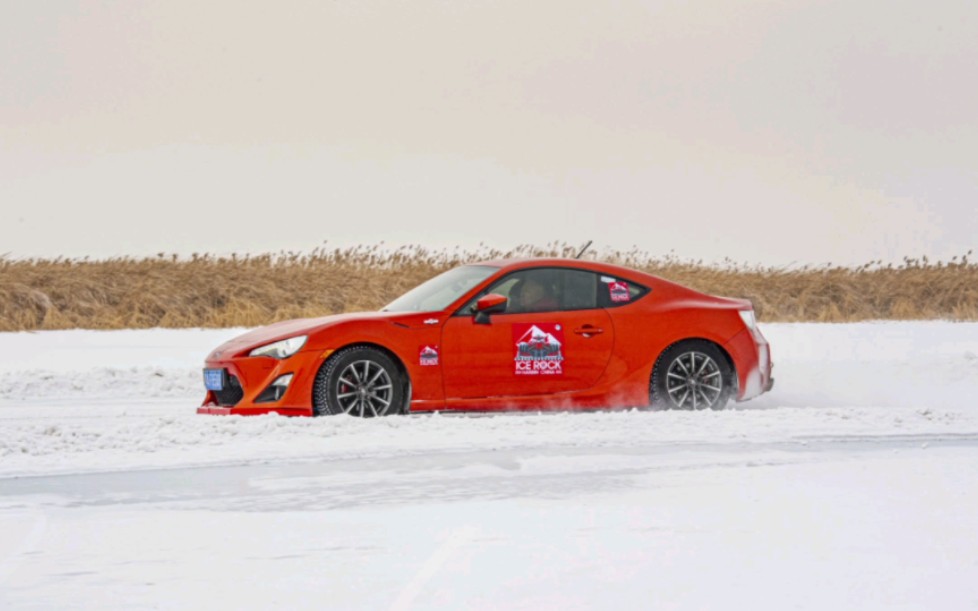 ice rock冰雪赛车比赛实况录像