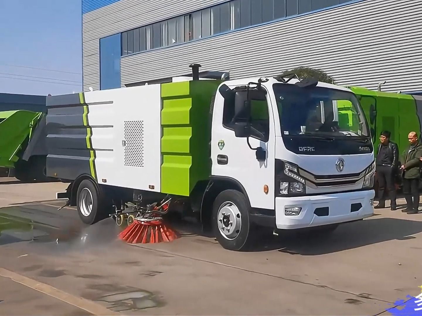 8吨多功能洗扫车 国六东风小多利卡刨洗路面干湿两用洗扫车