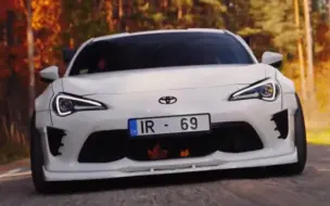 下载视频: 【Rocket Bunny】火箭兔 GT86 快乐跑山~