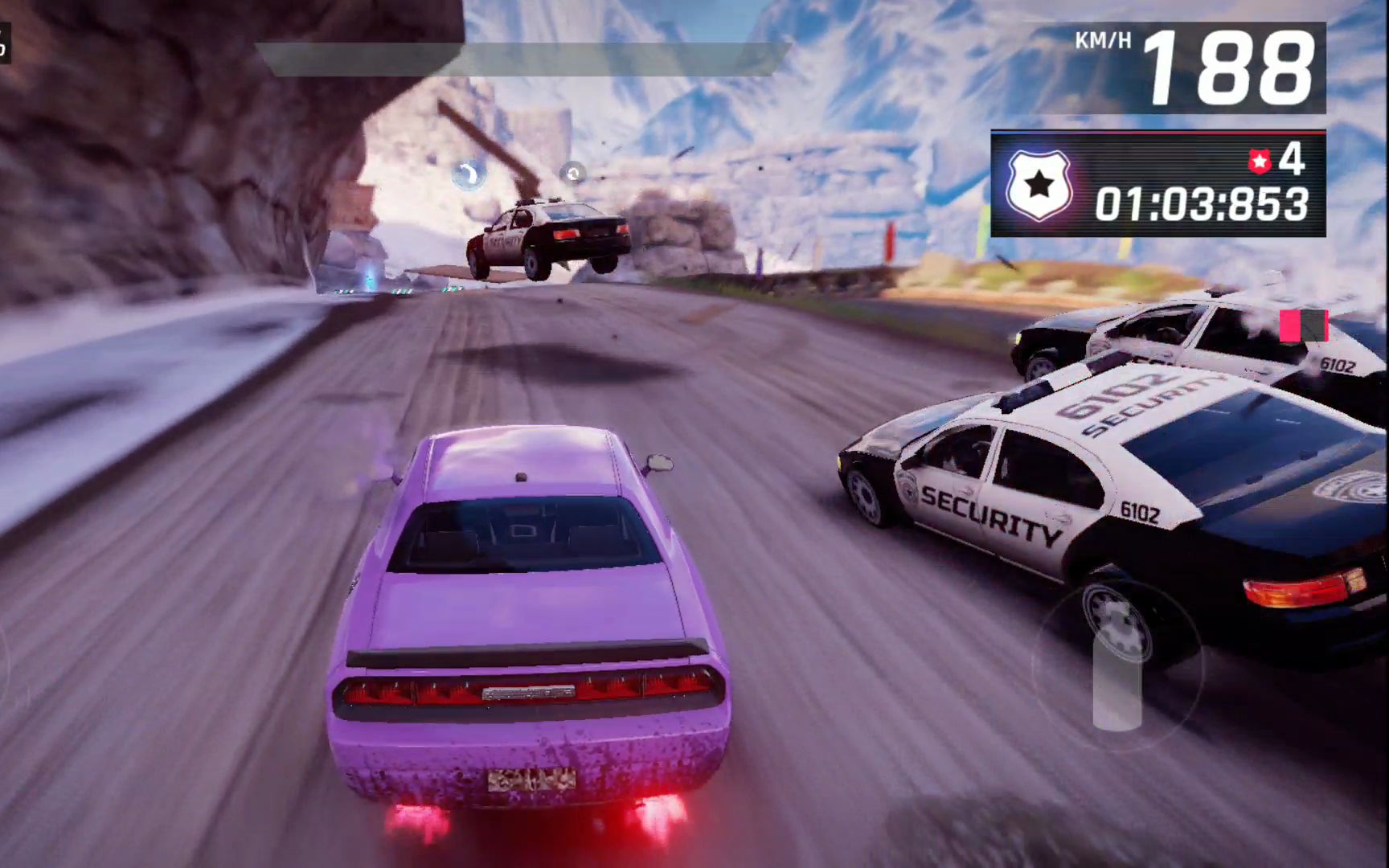 狂野飙车9:冰天雪山的警车格外霸道 不停地宠幸这嚣张的飙车党_哔哩