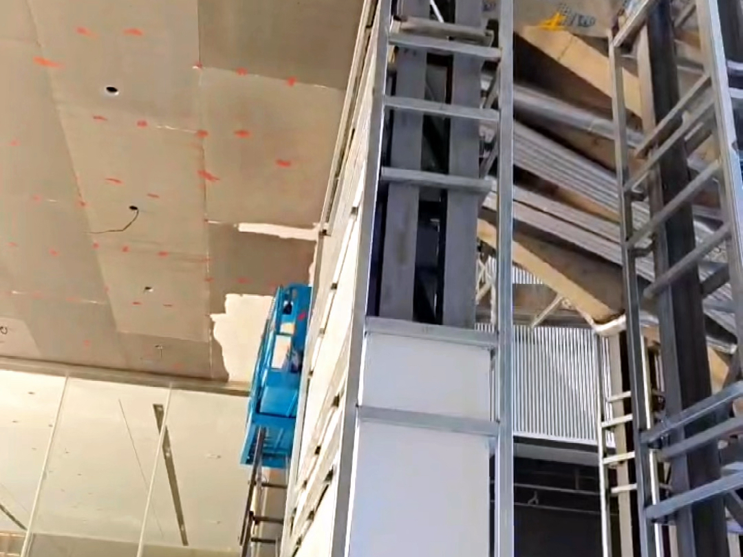 室内装修工程进行中