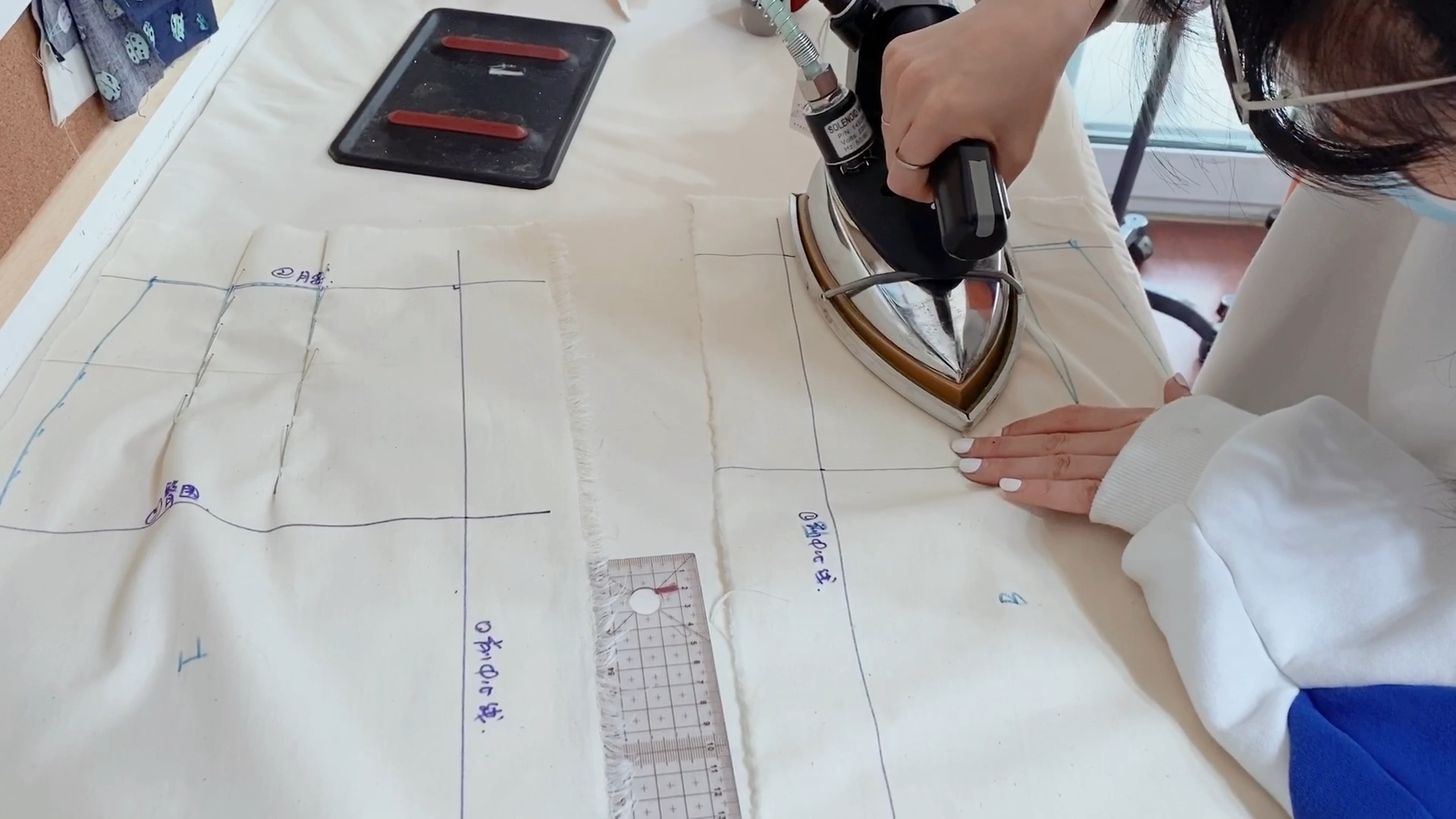 新学员的第一天课#服装设计##立体裁剪