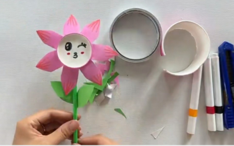 一次性纸杯手工,花朵,亲子游戏