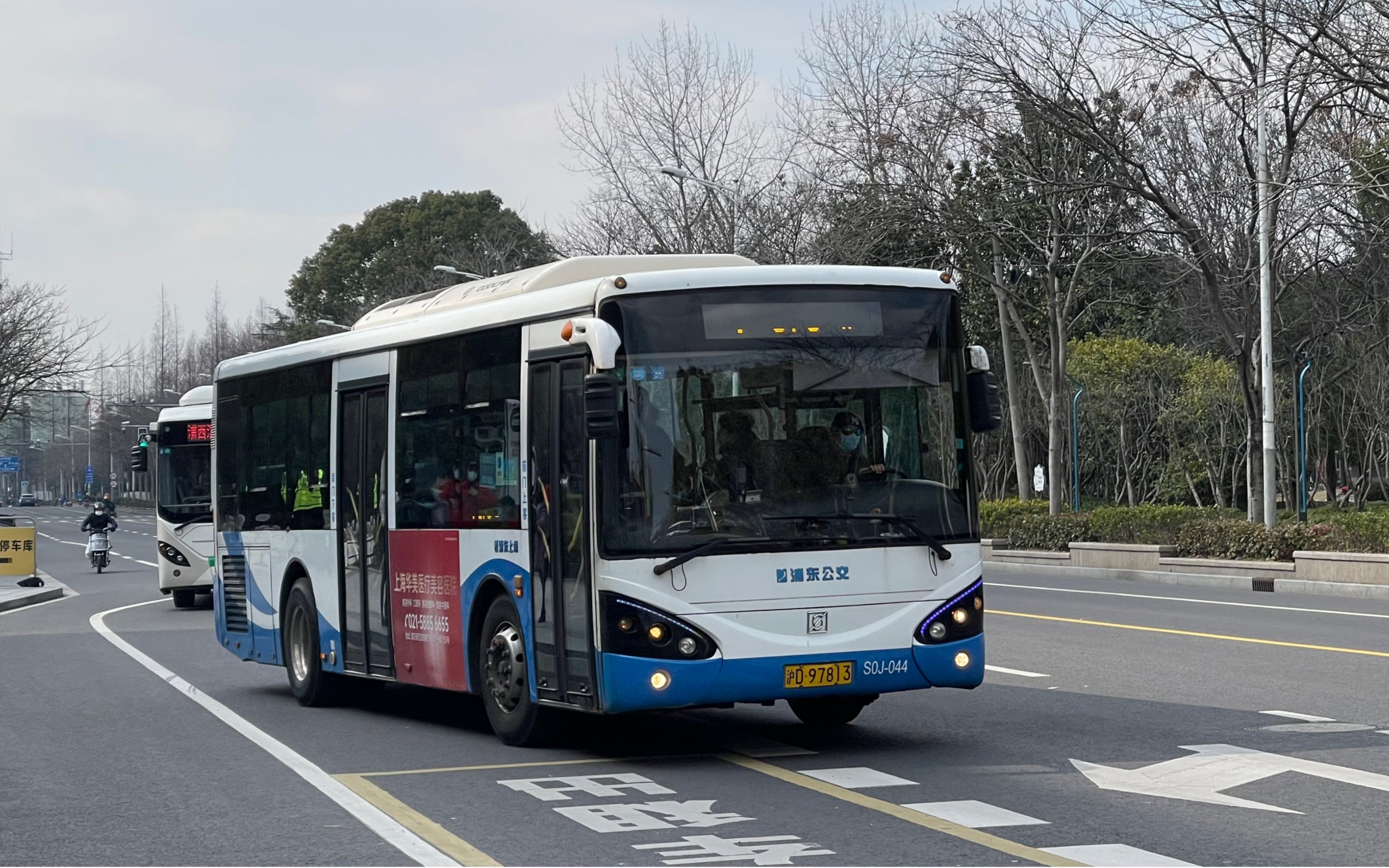 上海公交873路swb6107phev10运行随拍_哔哩哔哩_bilibili