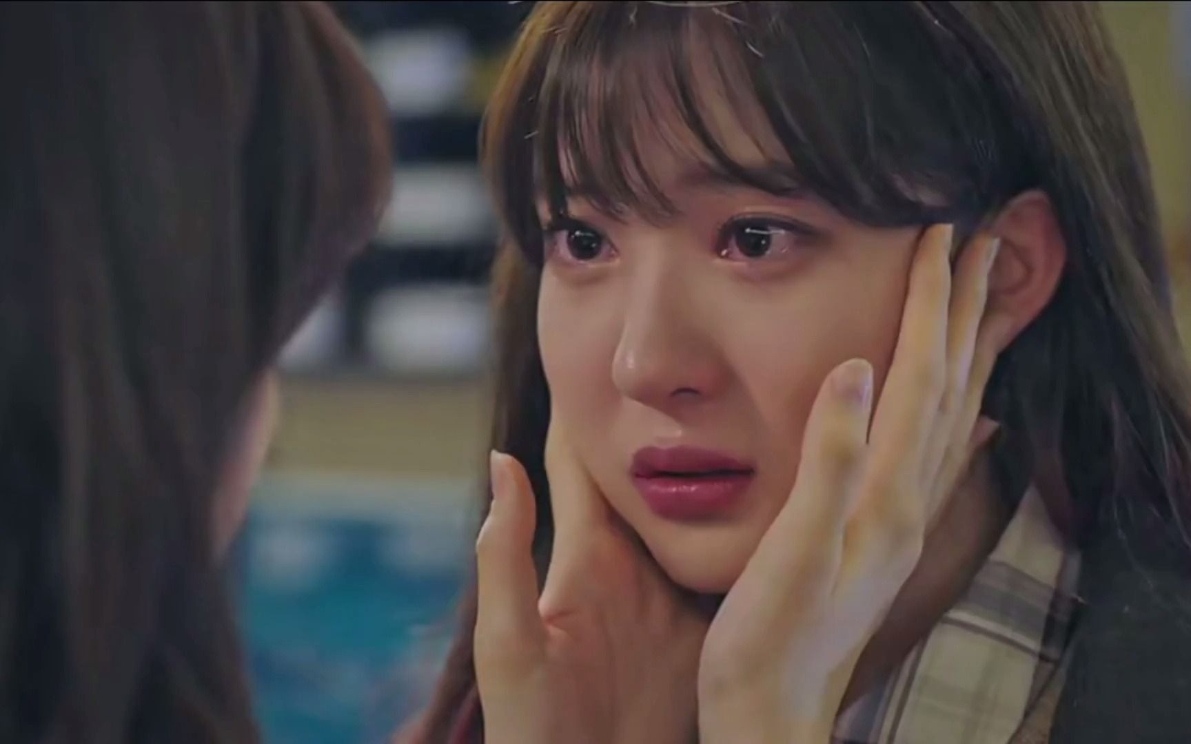 《顶楼》:雪雅被欺负的体无完肤,还被设计诬陷!学校还要求她退学!