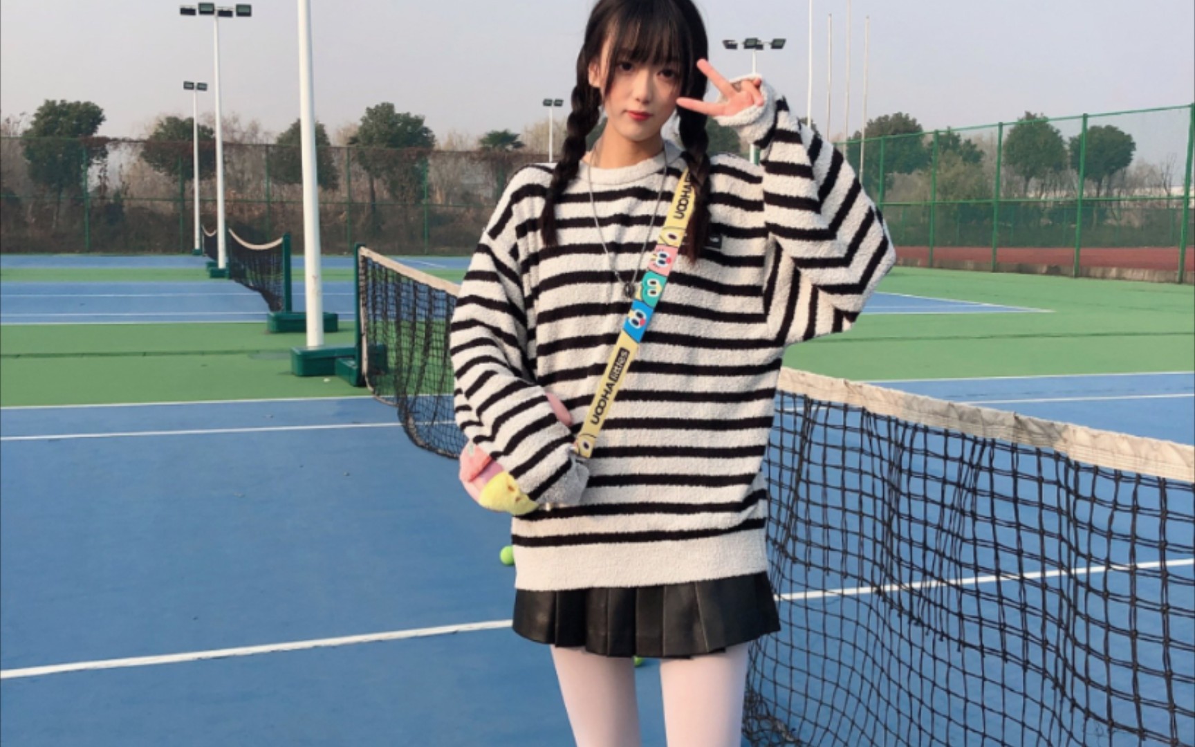 [摄影] 白丝萌妹子