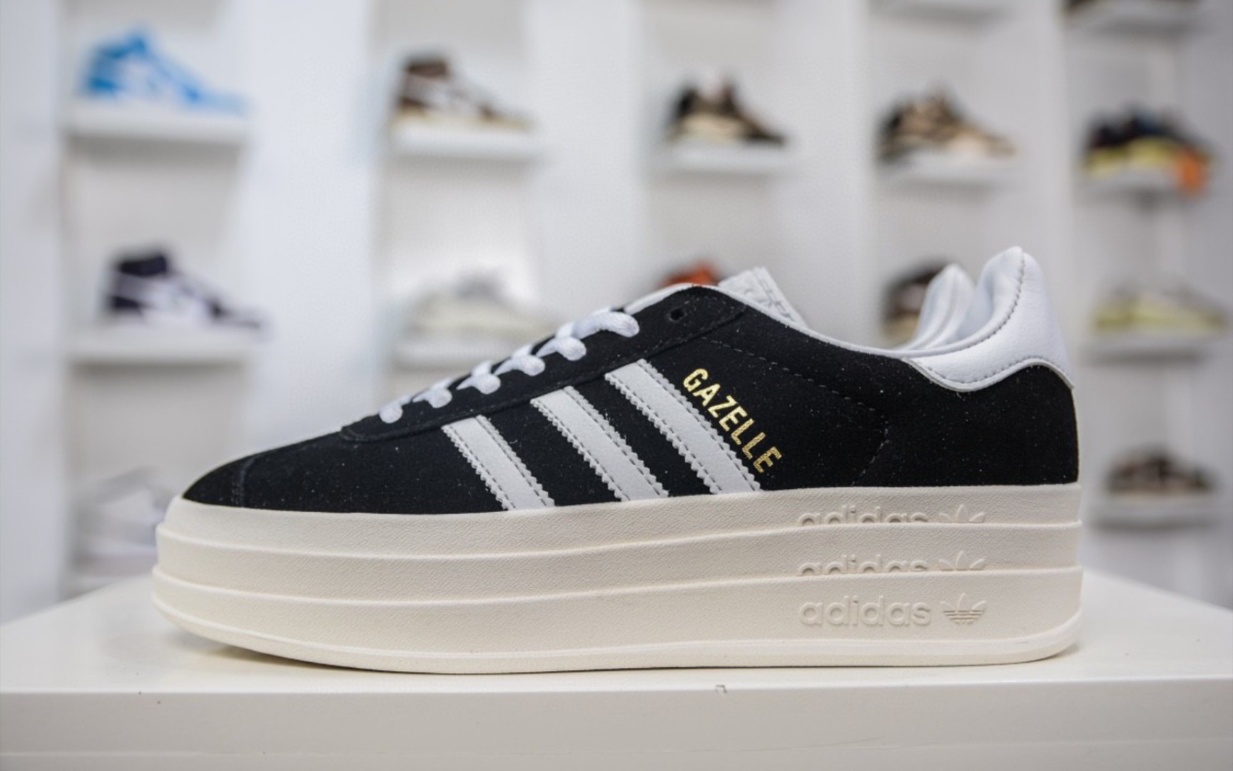 adidas gazelle bold w 阿迪达斯板鞋三层底