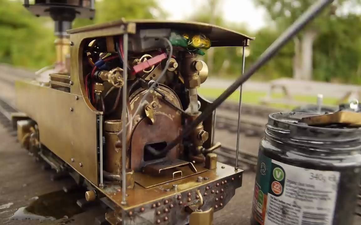 老外自制微型蒸汽机车rusell号使用体验与维护