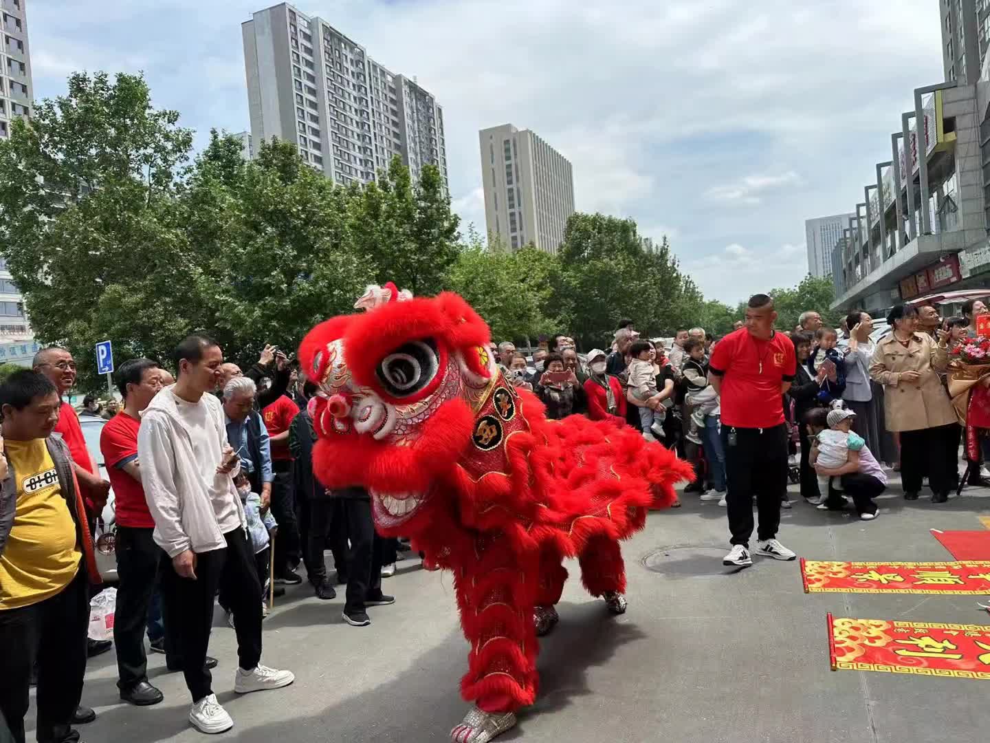 [图]西安舞狮队，腰鼓队，锣鼓队，<15023350531 >婚宴 开业 乔迁 搬迁 舞龙舞狮团队 锣鼓队迎亲接亲媒婆婚礼舞狮子～