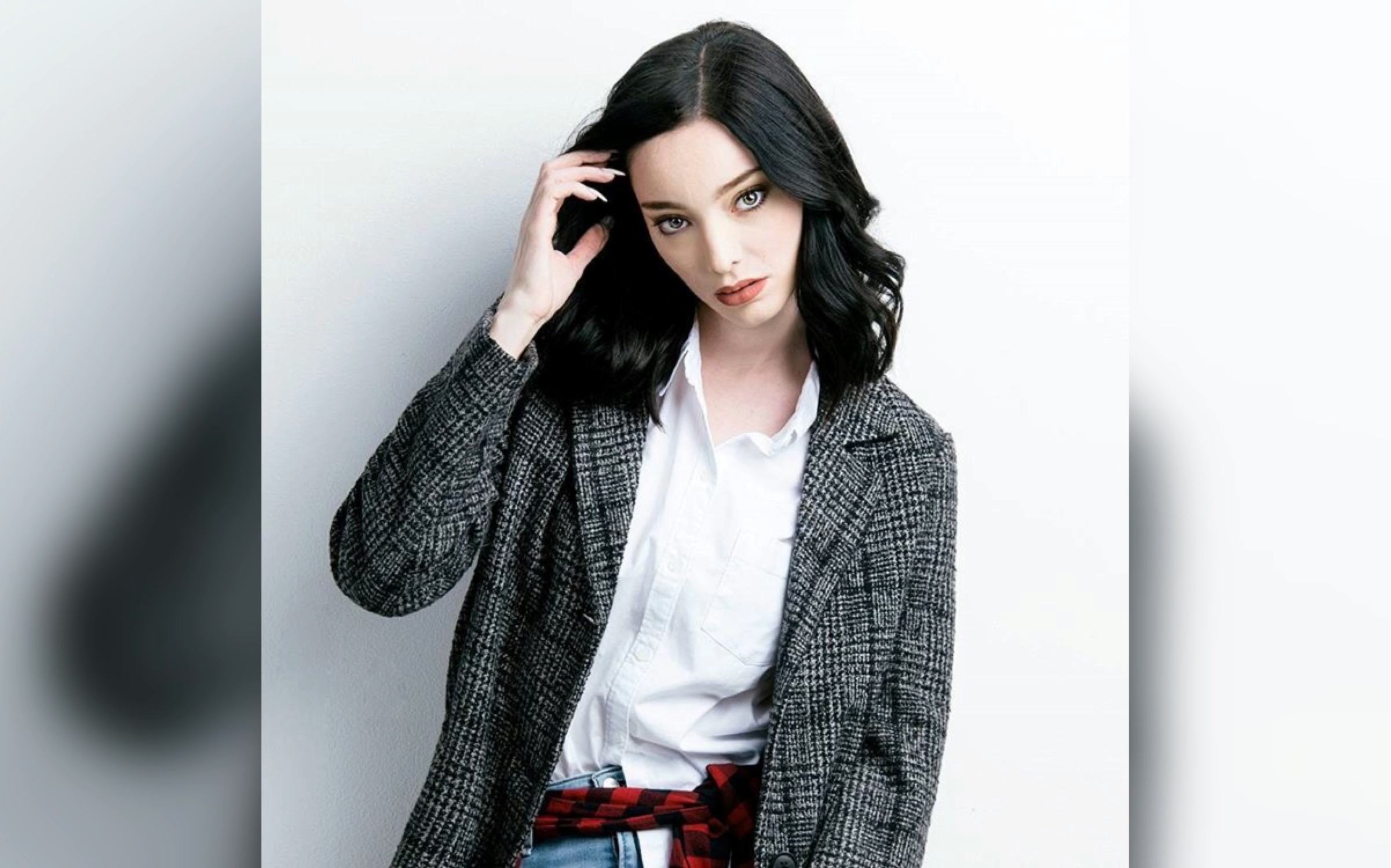 【emma dumont】北极星小姐姐自弹自唱step off