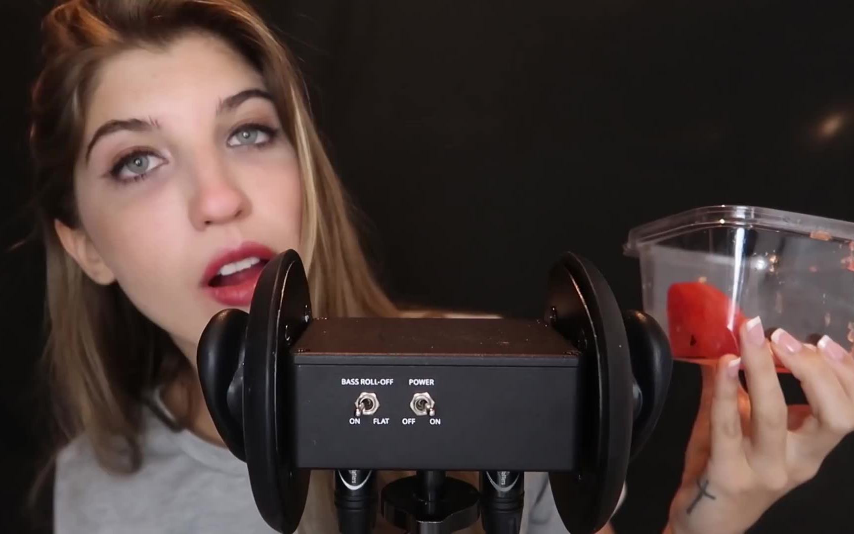 【frivolousfox 狐狸姐 耳音 助眠 催眠 自发性知觉经络反应】狐狸