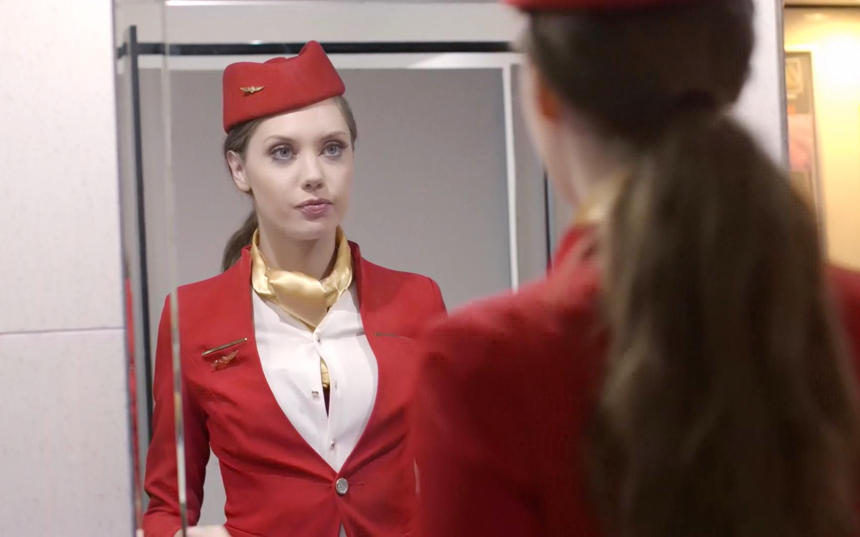 elena koshka:她出生前苏联解体,为了事业搬家结果工作只维持两年