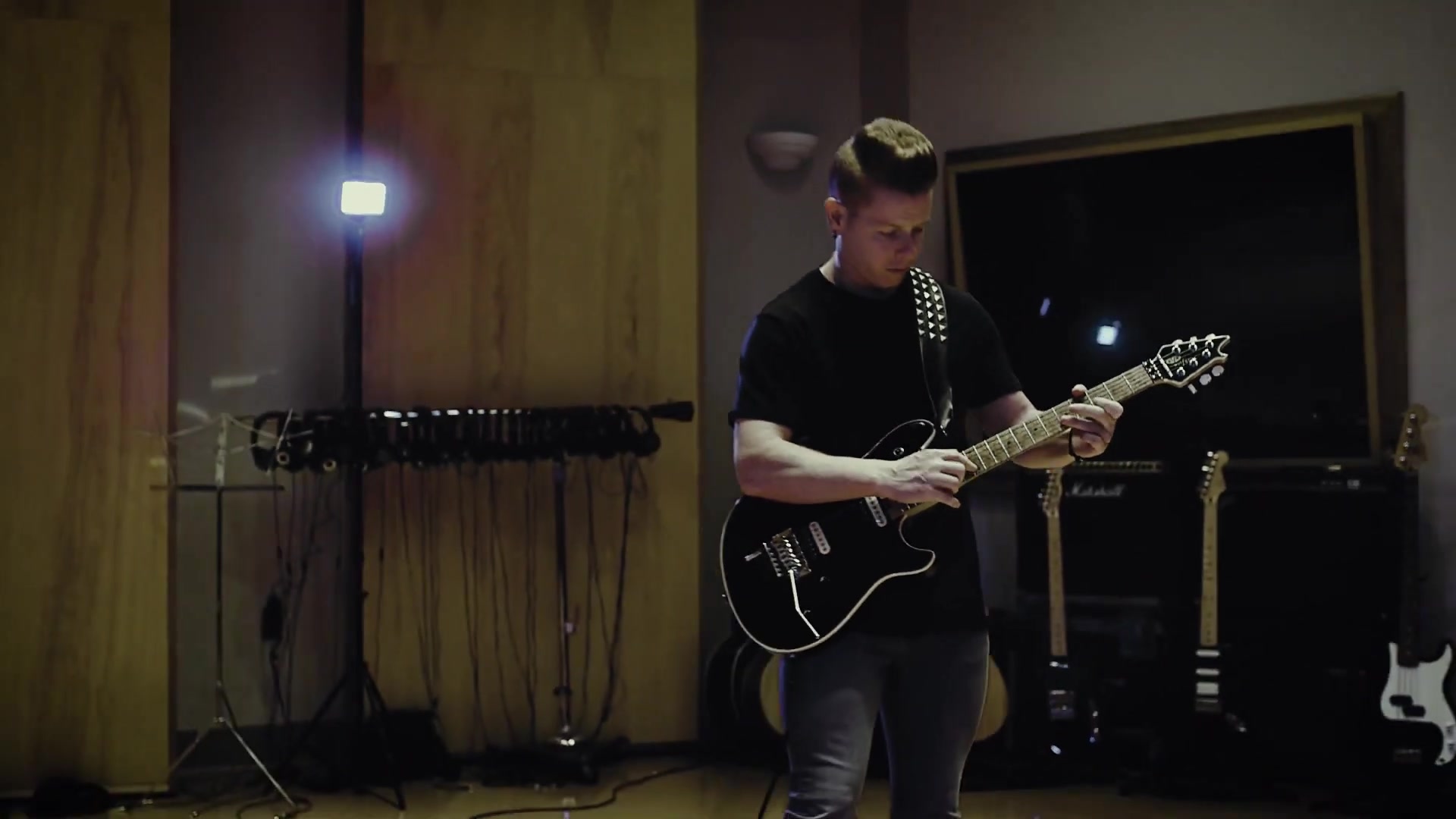 另类摇滚halfpastsevenfallbehindofficialvideo