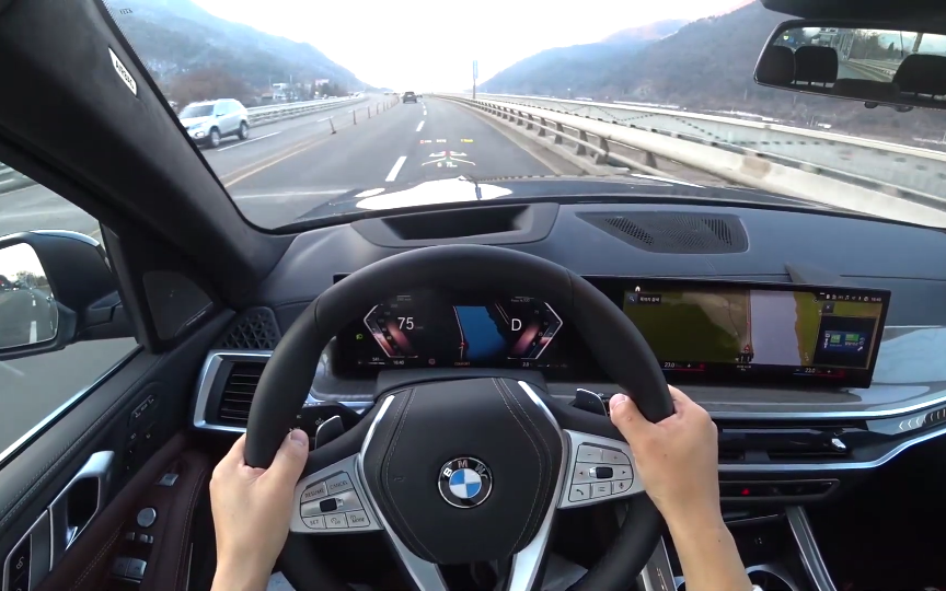 2023款宝马x7 xdrive40i 第一视角试驾