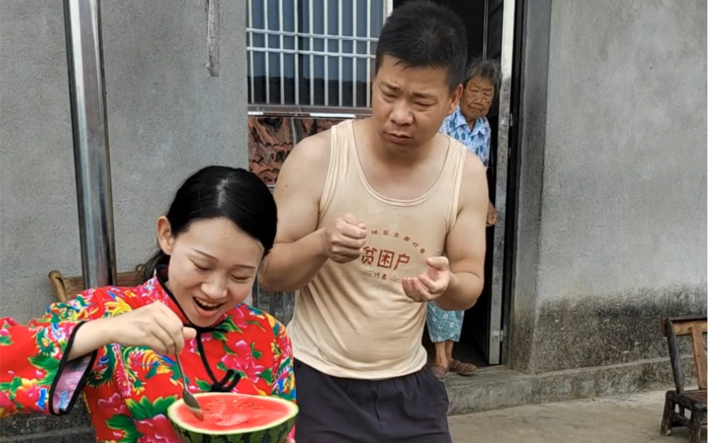 [图]这娘们儿一天天的就知道欺负我！