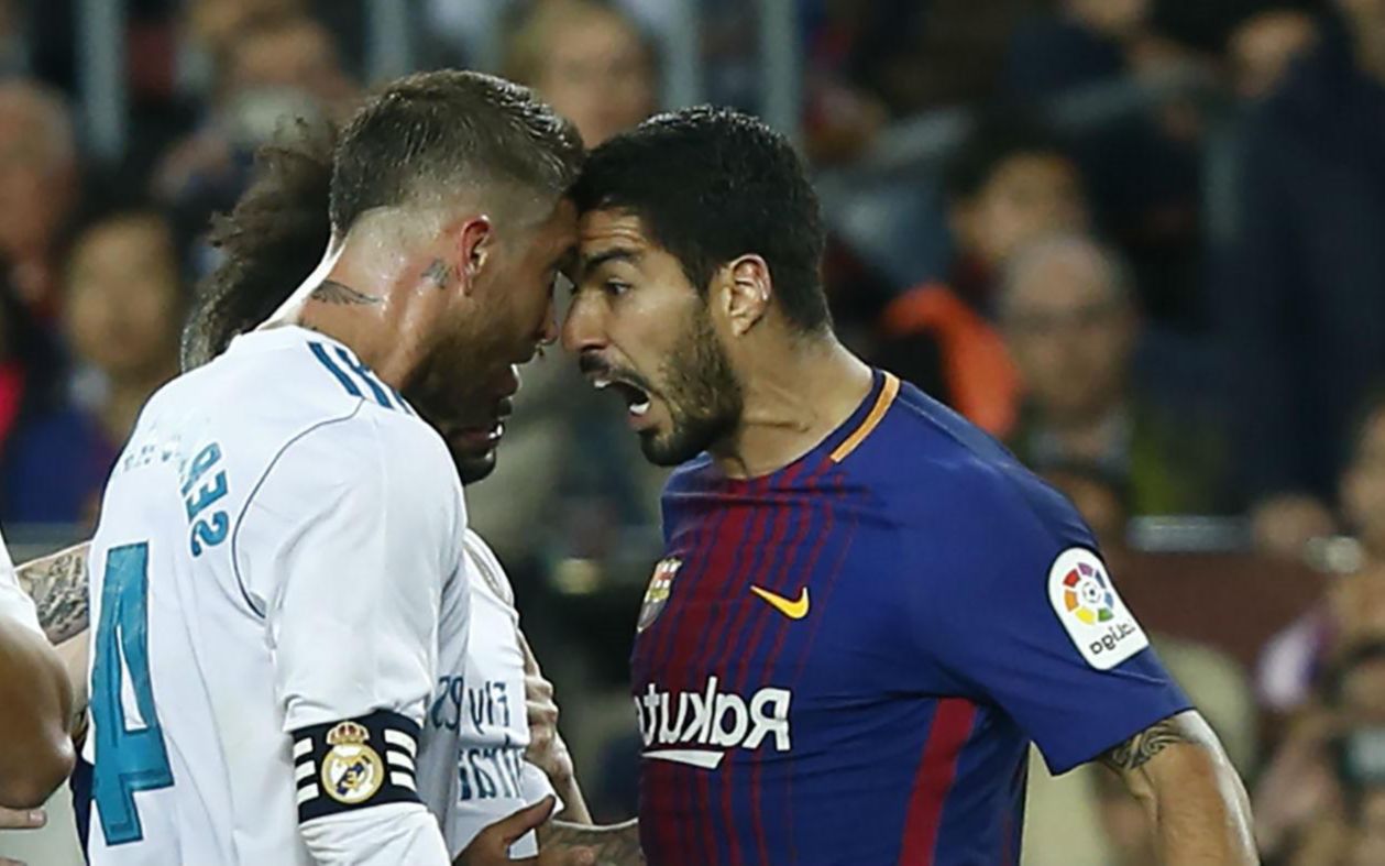 盘点足球冲突名场面,怒火冲冠,拦也拦不住