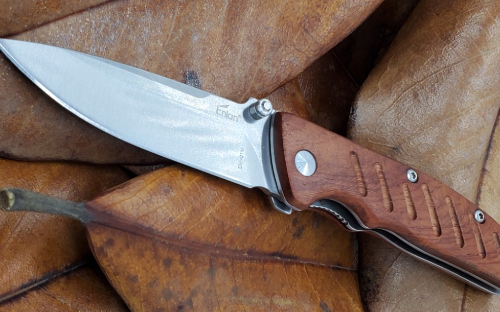 【叶七玩刀】鹰朗em01m开箱:鹰朗el01的小弟