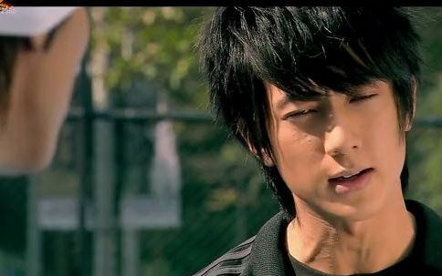 篮球火:言承旭的亢龙不悔旋风式灌篮被吴尊挡下,才发现是发梦