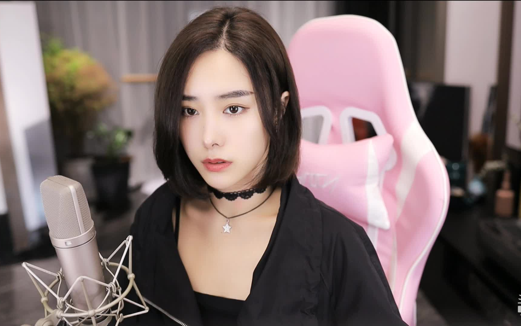 斗鱼舞蹈美女钢管舞主播王筱沫5.17直播录像